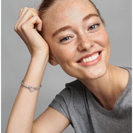 Vòng Tay Da Rắn Pandora Moments Khóa Trái Tim