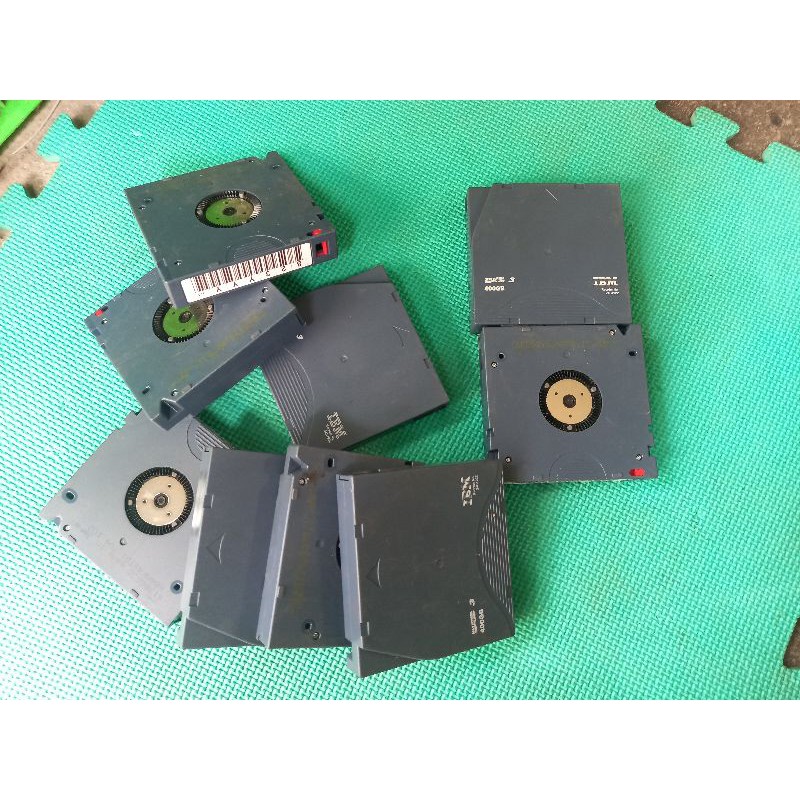 400GB IBM LTO Ultrium-3 Data, chả bít dùng làm gì bán trưng bày. 589nhattao