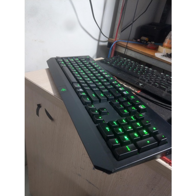 Bàn phím cơ black widow utimate