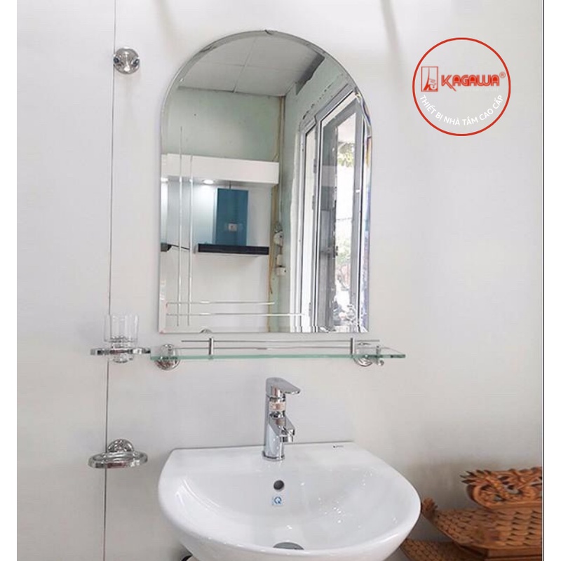 Nếu bạn đang tìm kiếm một chiếc gương soi treo tường cao cấp cho phòng tắm của mình, thì bạn đã đến đúng địa chỉ. Tại đây, chúng tôi mang đến cho quý khách hàng một bộ sưu tập đa dạng các sản phẩm gương soi treo tường nhà tắm cao cấp giá rẻ TPHCM. Với các mẫu mã đa dạng, bạn sẽ tìm thấy chiếc gương phù hợp để trang trí phòng tắm sang trọng của mình.