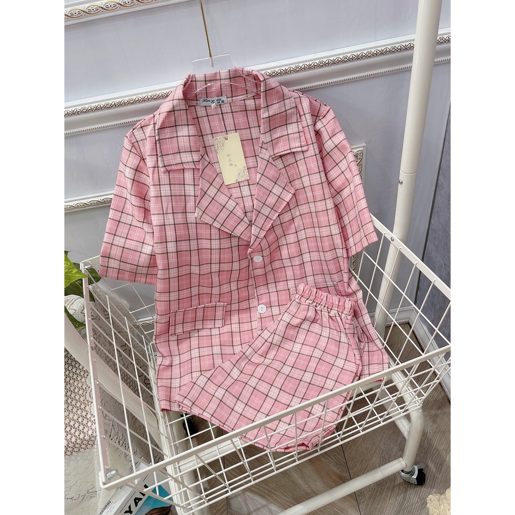 Set Áo Vest Kẻ Gam Hồng Túi Hai Bên Mix Quần Đùi | BigBuy360 - bigbuy360.vn