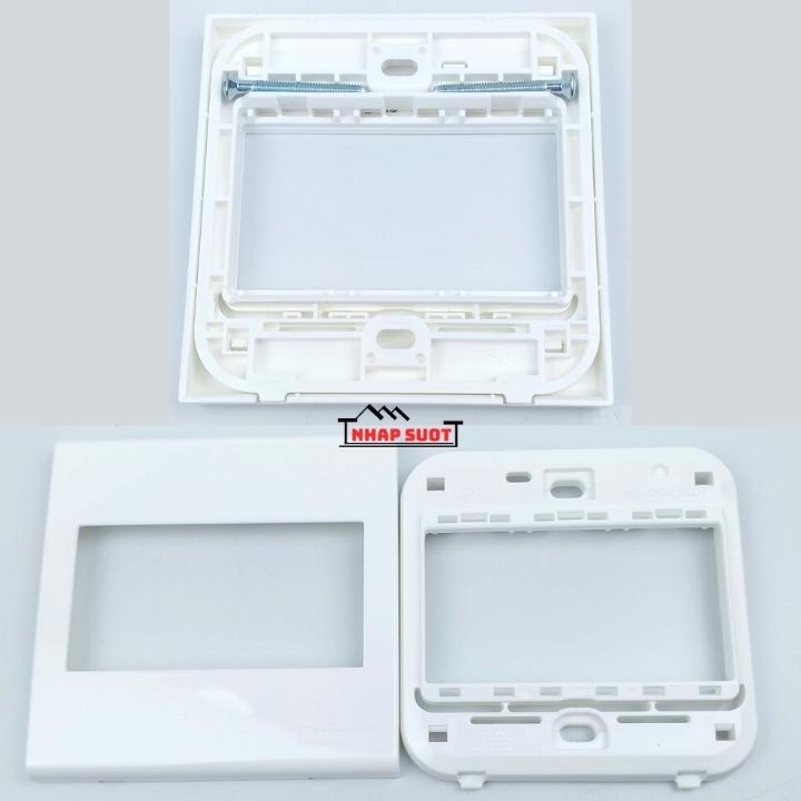 Mặt Vuông PANASONIC Trắng Tuyết Dùng Cho 1,2,3 Thiết Bị Full-Color Wide Series