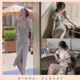 Váy cổ vuông tay bồng xẻ tà siêu xinh