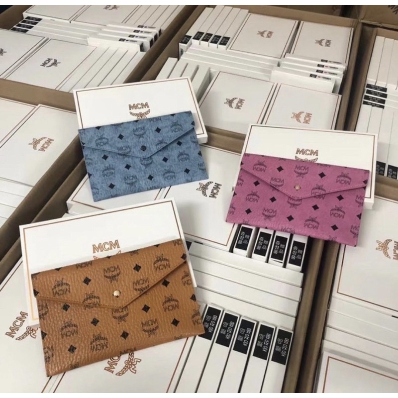 Túi gift kèm dây xích