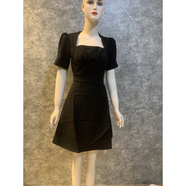 Váy cổ vuông tay bồng rúm sườn 2 màu