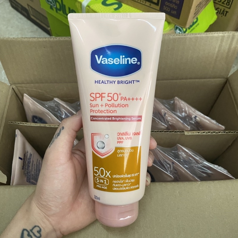 Sữa Dưỡng Thể Vaseline Perfect Serum 50X Tuýp 320ml