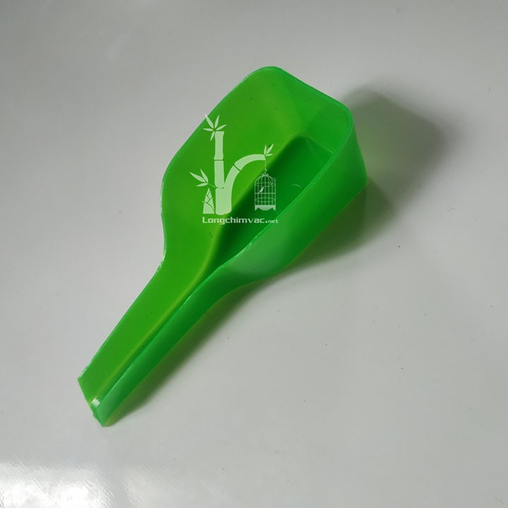 Thìa xúc thức ăn cho chim cảnh