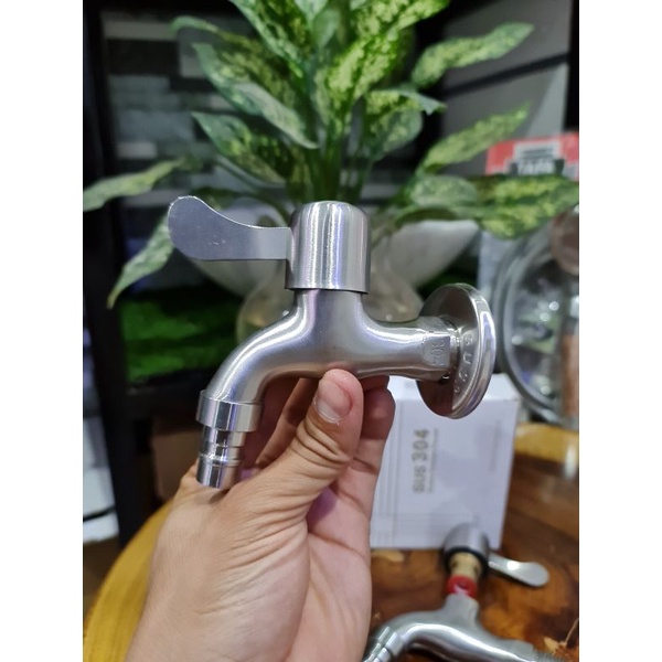 vòi hồ inox 304