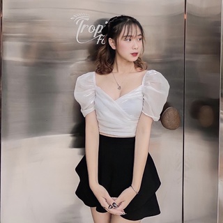 áo trắng croptop vai bồng