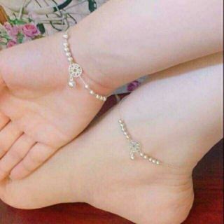 Lắc chân bạc thật