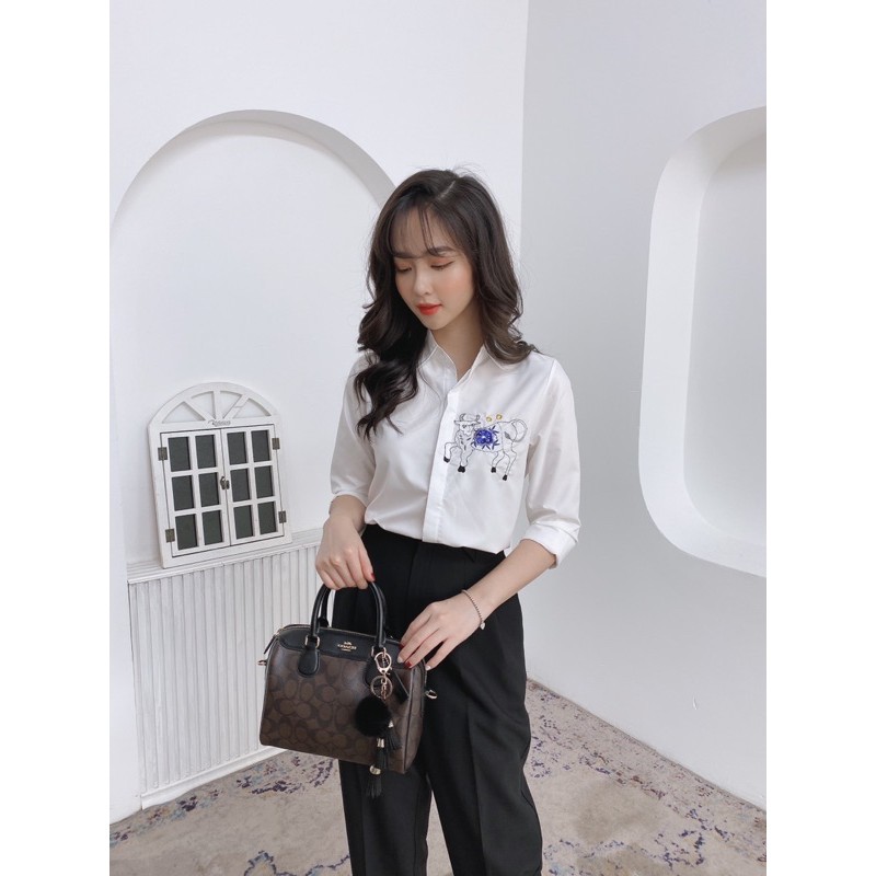 sơ mi trắng thêu trâu ( giá sale)