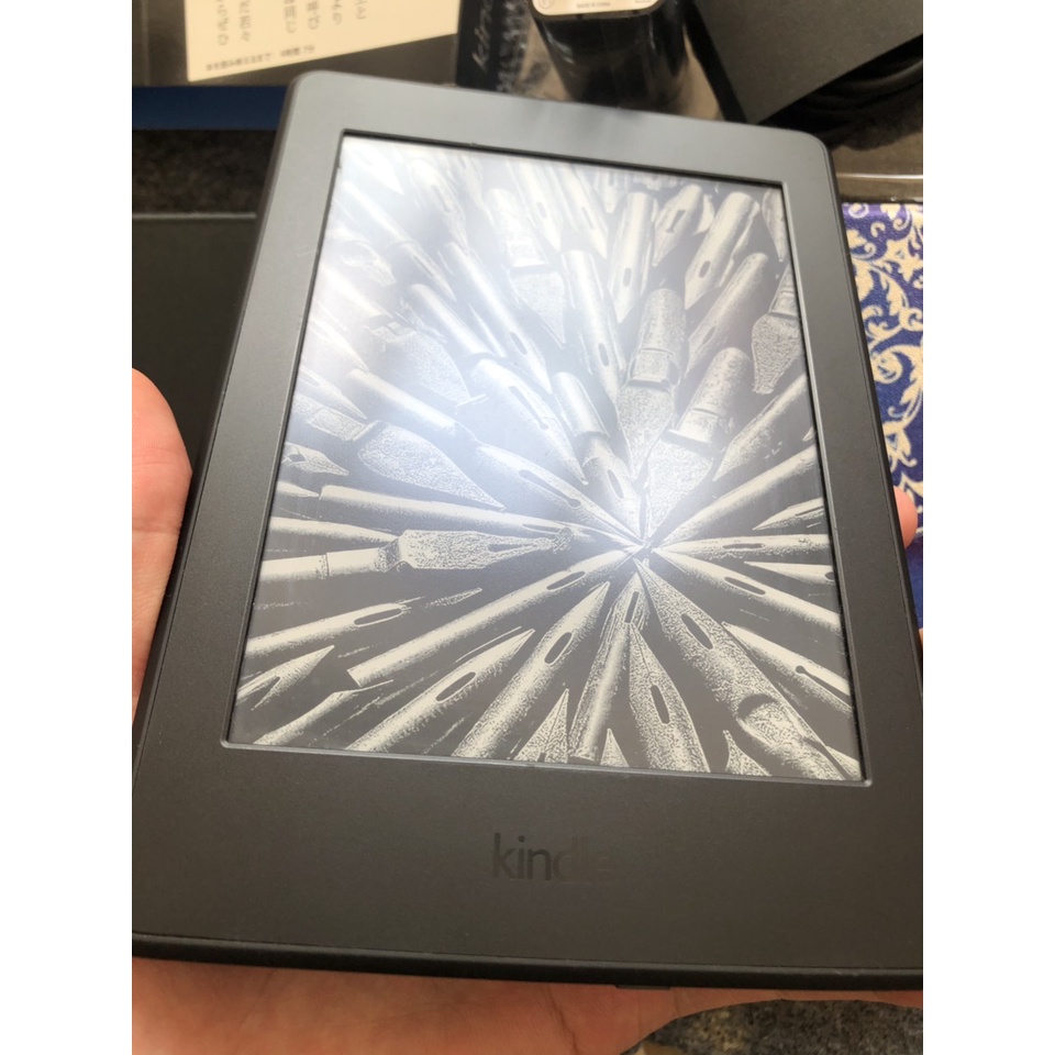 Máy đọc sách kindle pape white 3 mới 99% | BigBuy360 - bigbuy360.vn