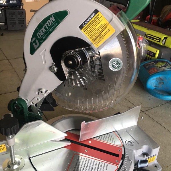 MÁY CẮT NHÔM CÓ NGHIÊNG DEKTON 255MM COS SHOP