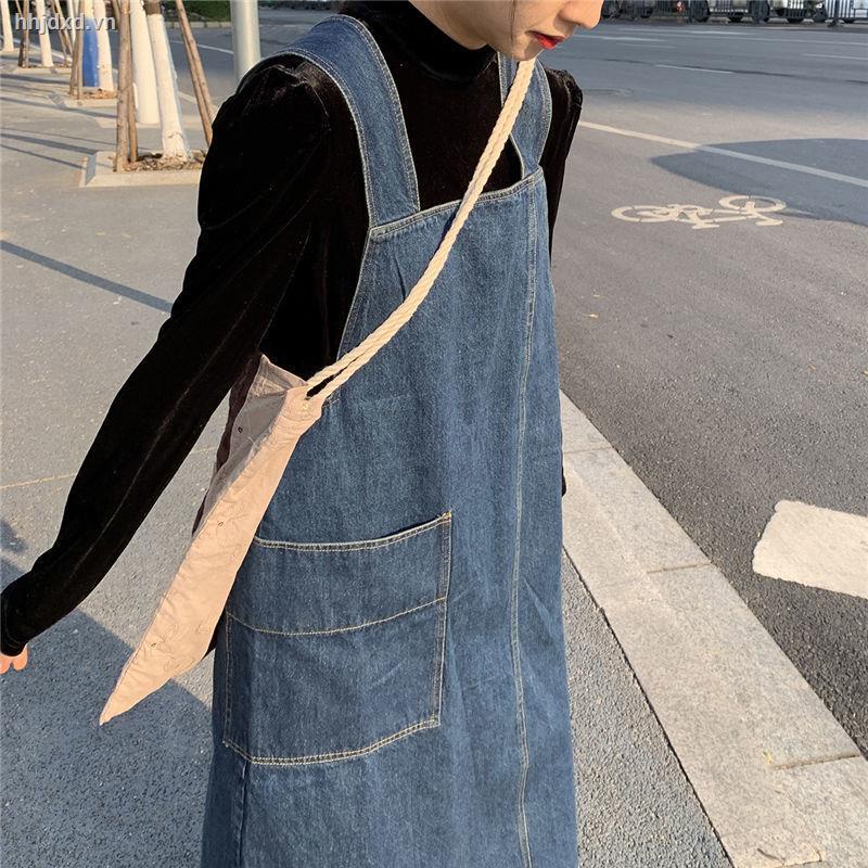 Đầm yếm denim màu xanh dương dễ thương phong cách nhật bản thời trang xuân hè 2021