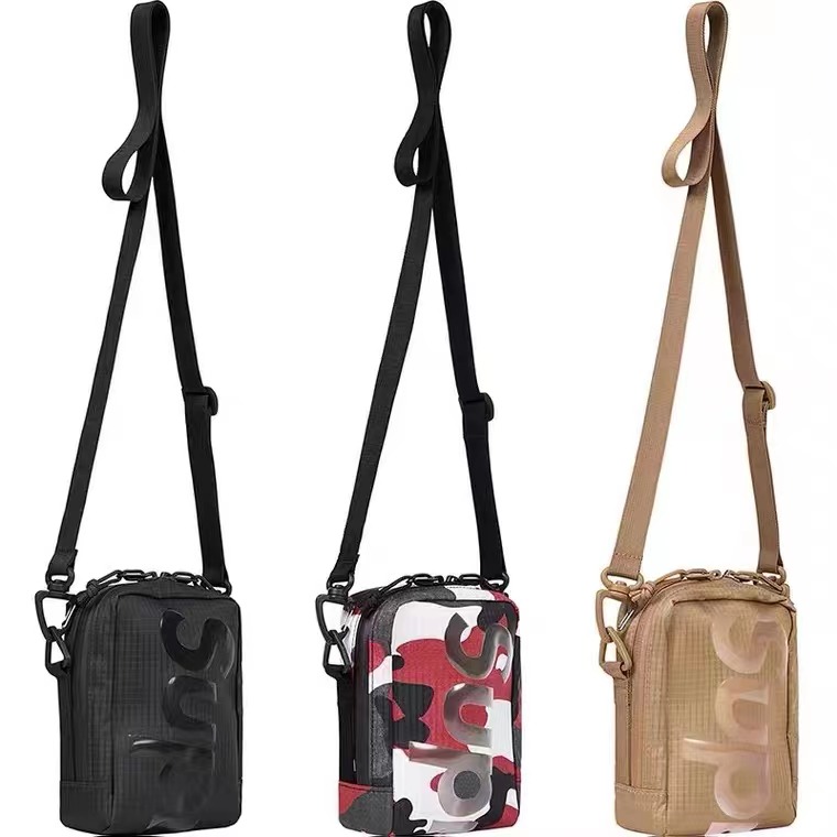 Túi đeo vai Messenger Supreme 21SS rằn ri không thấm nước