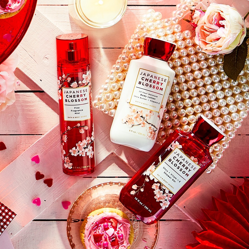 Bộ sản phẩm Japanese Cherry Blossom Bath and Body Works