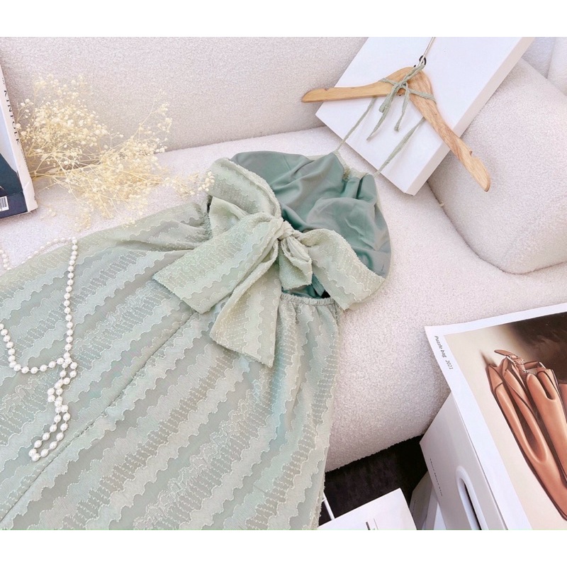 Đầm cổ yếm màu xanh cột nơ lưng hình thật