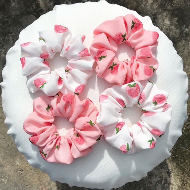 Vải đũi mềm mát họa tiết quả đào may váy áo em bé, Scrunchies