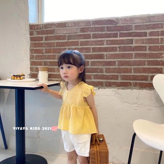 YIYAYA KIDS 28352815 - Áo bé gái điệu đà kết hợp với quần short trắng