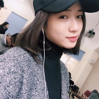 Nón lưỡi trai trơn trắng đen