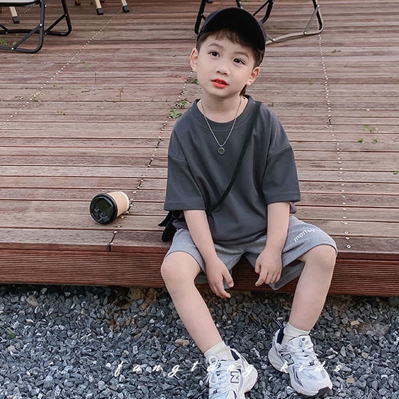 Bộ Đồ Thể Thao Áo Thun Tay Ngắn Phối Quần Short Thời Trang Cho Bé Trai