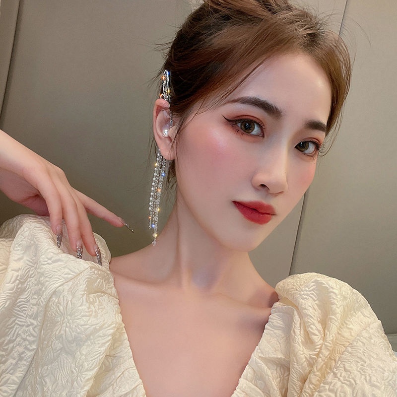 Bông tai dáng dài hình bướm đính ngọc trai giả thời trang cho nữ