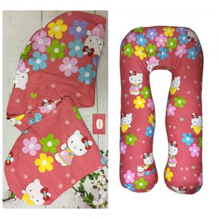 Vỏ gối bà bầu chữ U berry VOMN1010 (Nền hồng Hello Kitty)