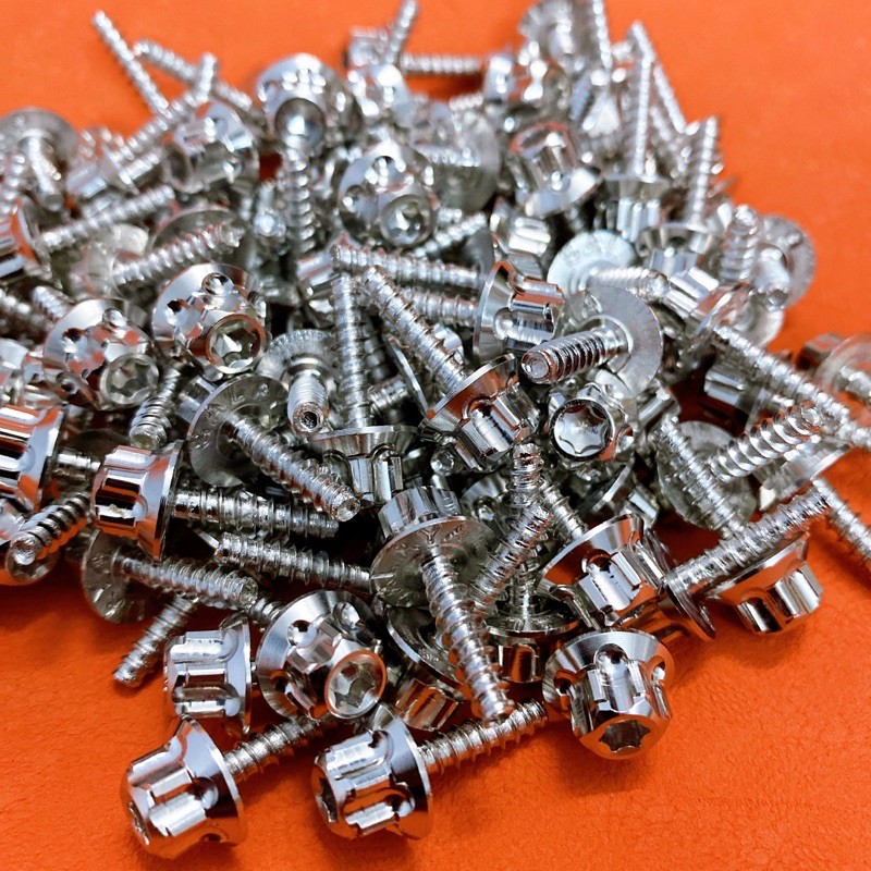 Ốc salaya 4ly18 răng thưa bắt bợ cổ , dàn áo honda