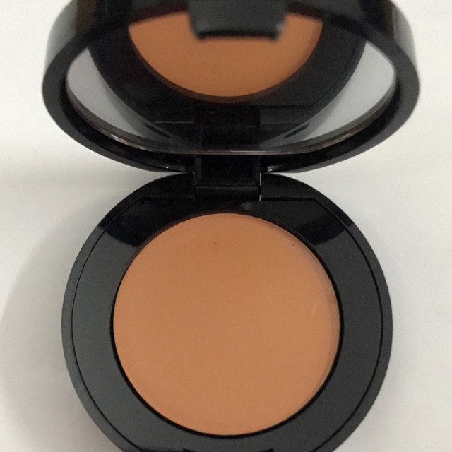 Che khuyết điểm Bobbi Brown (đỗ tuyên