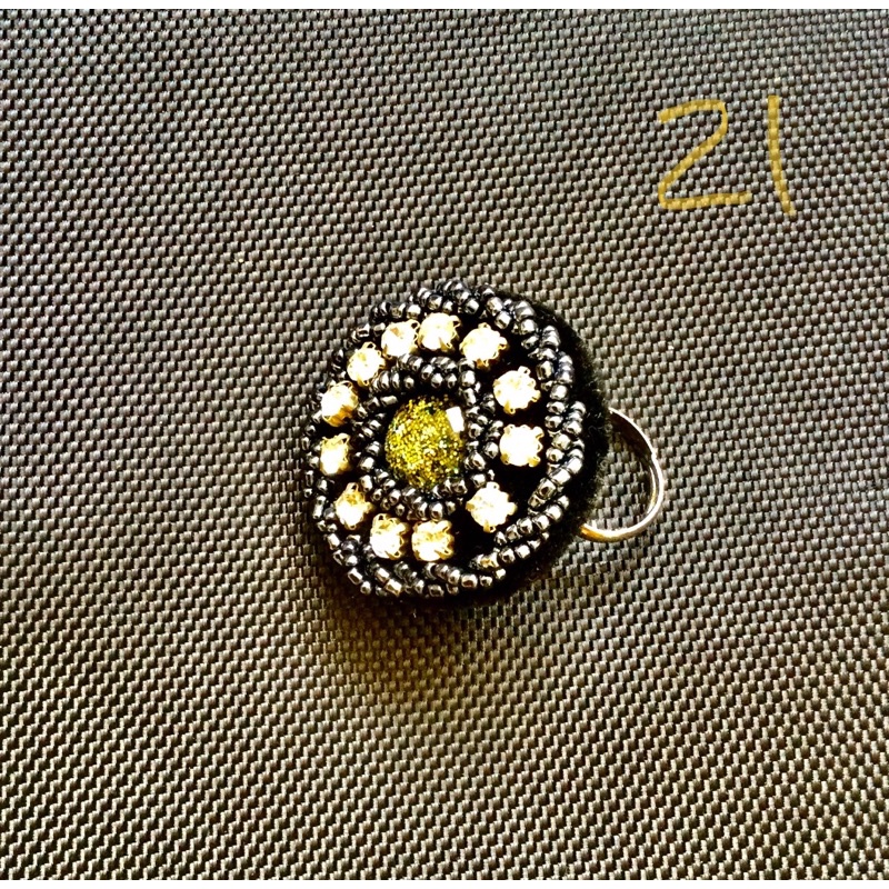 Nhẫn thiết kế thủ công, gốm sứ