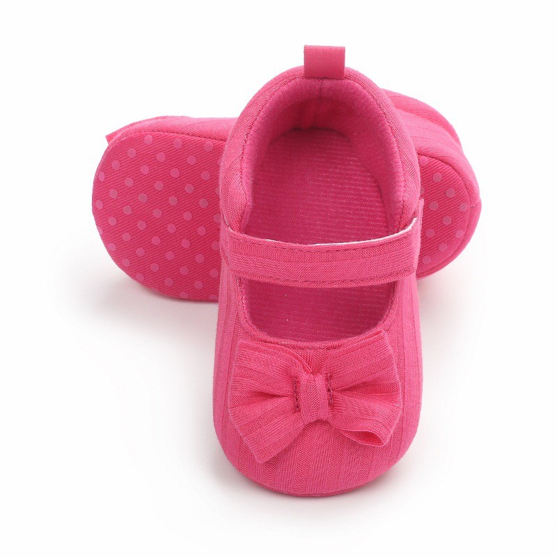 Giày tập đi em bé mềm mại họa tiết dễ thương cho bé gái