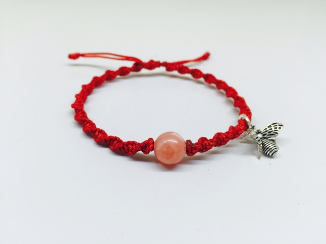 Vòng tay tết dây đỏ - Đào hoa, ong bướm