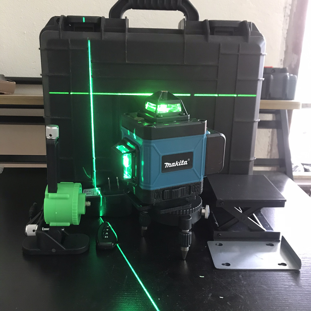 Máy cân mực Laser 16 tia Makita - Máy cân bằng  quay 360 độ có điều khiển từ xa -đủ phụ kiện bảo hành 6 tháng
