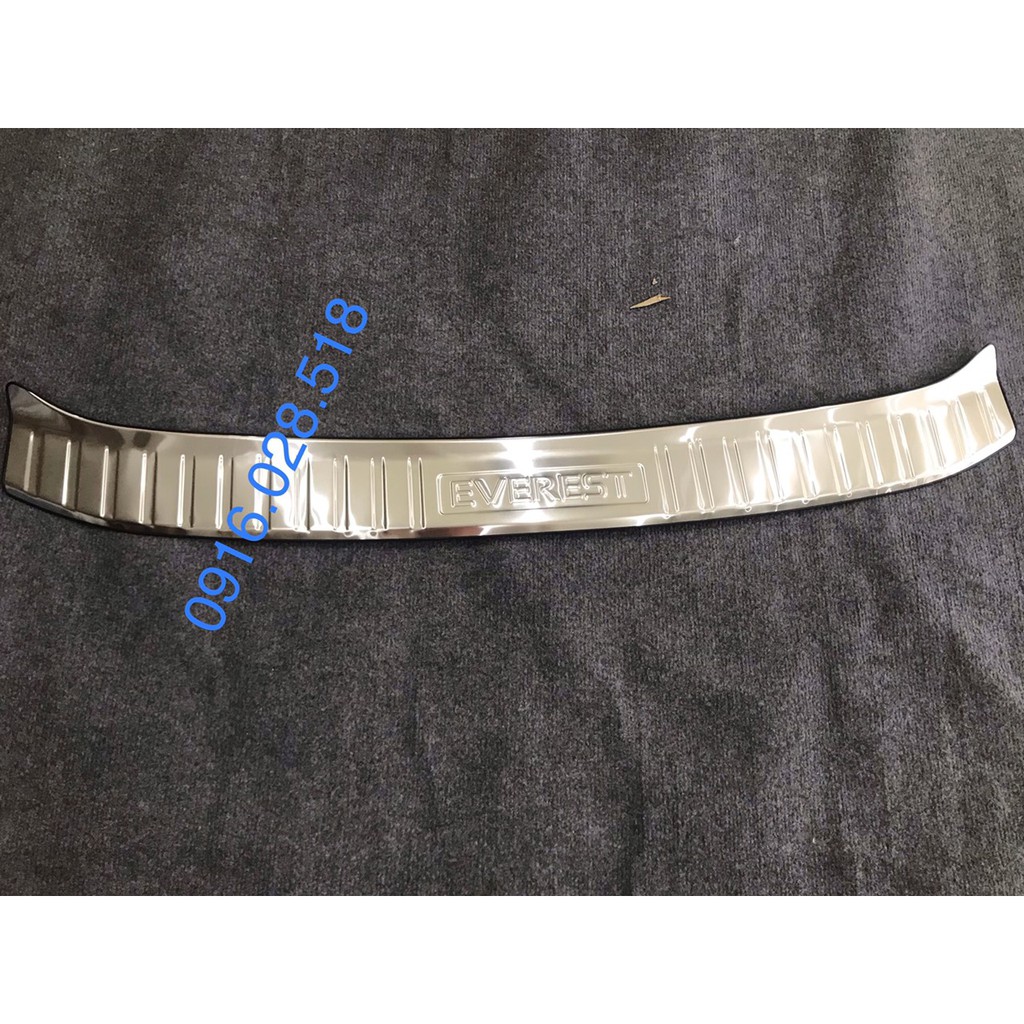 Ốp bậc cốp Ford Everest 2019-2020