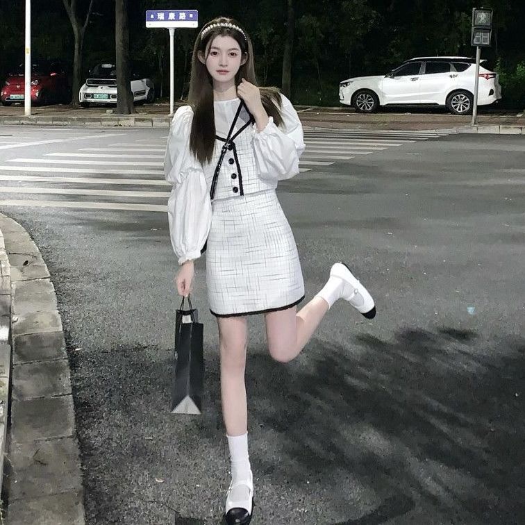 Set Áo Sơ Mi Dài Tay + Áo Hai Dây + Chân Váy Thiết Kế Mới Thời Trang Mùa Thu 2022 Dành Cho Nữ