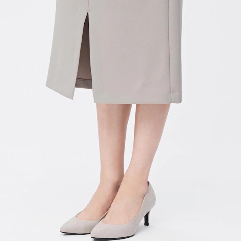 Chân váy bút chì xẻ trước duyên dáng, thanh lịch của GU - Nhật