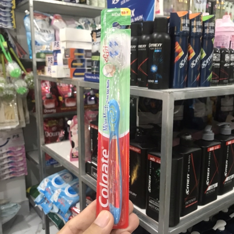 Bàn chải đánh răng Colgate mềm mảnh chăm sóc nướu(màu ngẫu nhiên)