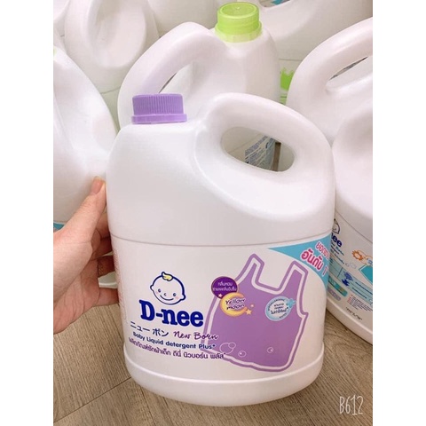 Nước giặt quần áo em bé Dnee 3000ml