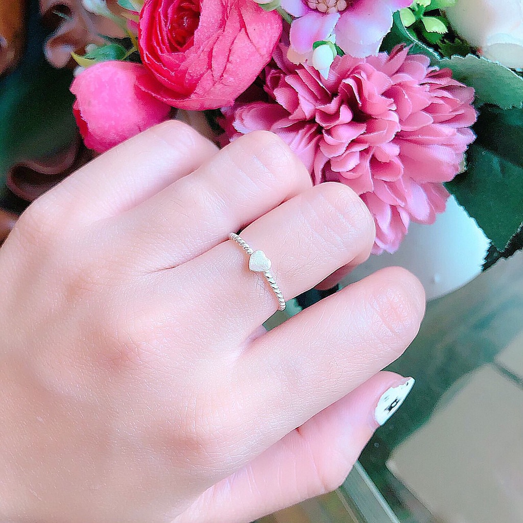 Nhẫn nữ, nhẫn hình tim bạc ta xinh sắn.
