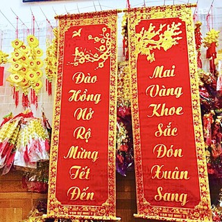 Cặp câu đối đỏ trang trí tết - vải nhung in chữ nhũ vàng ý nghĩa