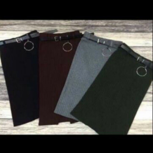 Chân váy len đũa dáng dài xẻ sau kèm đai | BigBuy360 - bigbuy360.vn