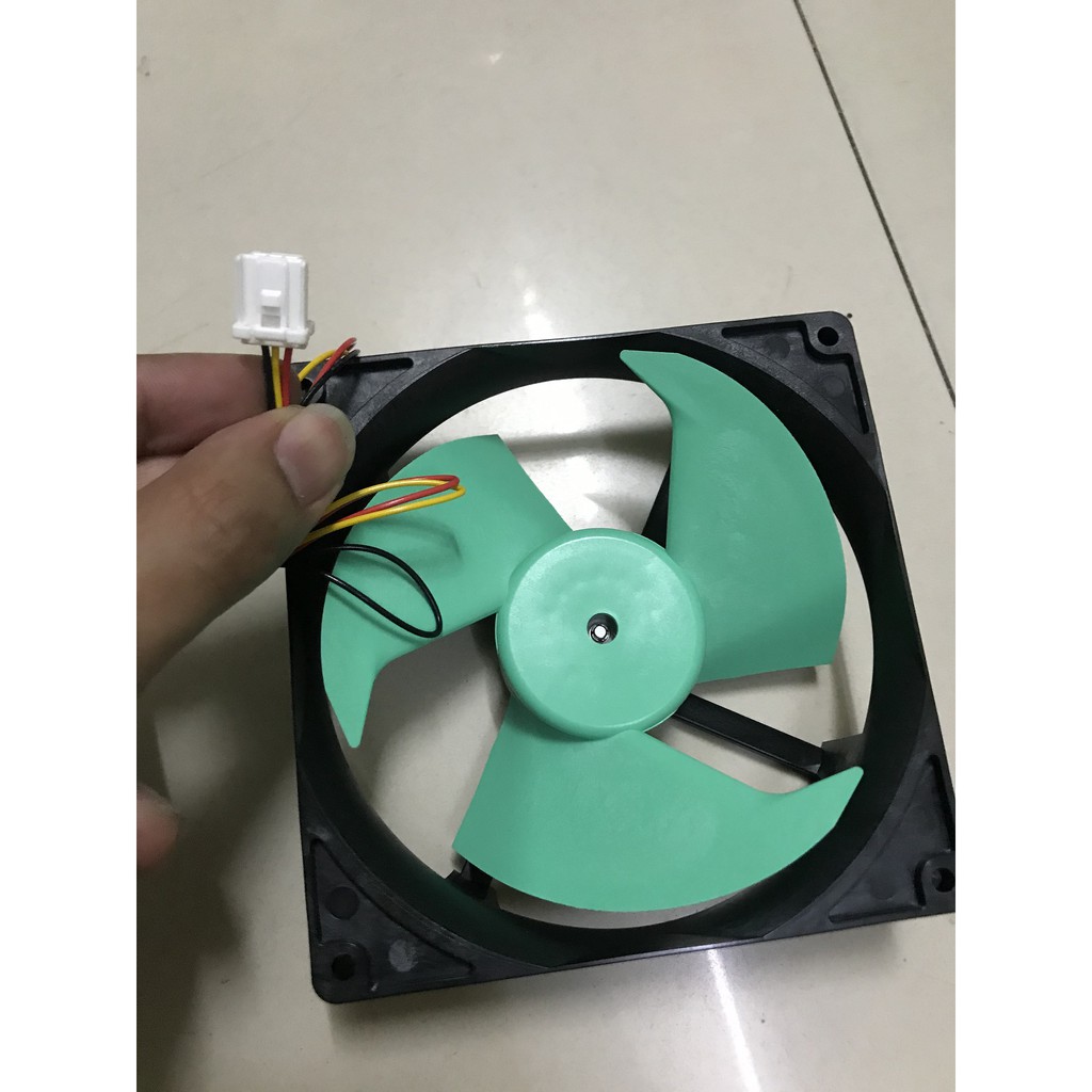 quạt tủ lạnh panasonic 3 dây, 14v, 12,4cm x 12,4cm