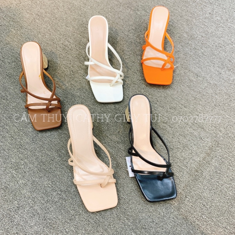 Guốc xỏ ngón đế gỗ