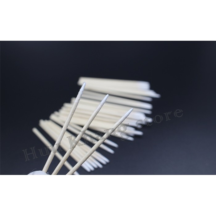 Tăm bông cán gỗ vệ sinh lỗ tai nghe (100 cái)