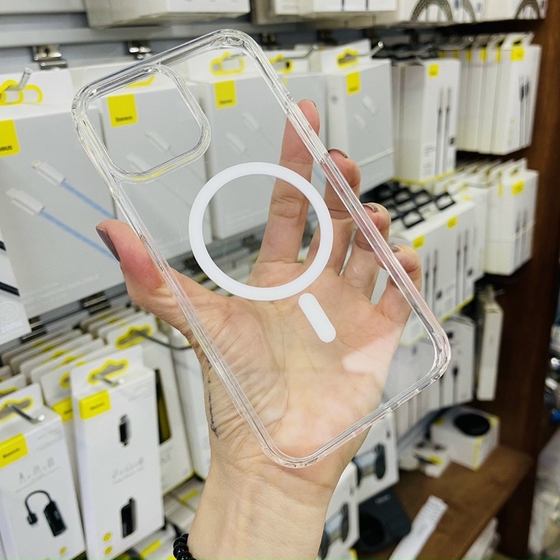 Ốp lưng WiWU trong suốt hỗ trợ sạc Magsafe cho iPhone13, 13 Pro, 13 Pro Max trong cứng viền dẻo không ố màu