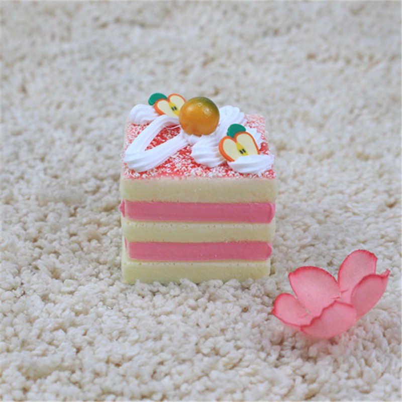 Đồ chơi mô phỏng đồ ăn nhân tạo phù hợp để giáo dục sớm cho trẻ hoặc trang trí nội thất