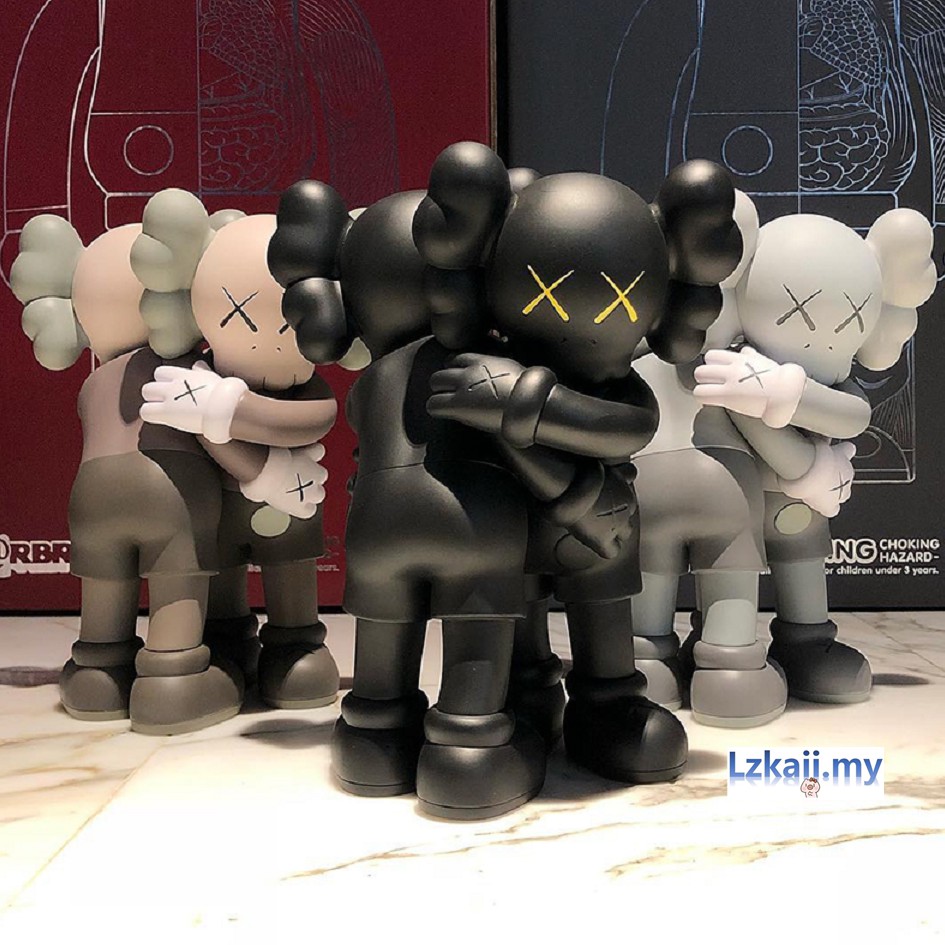 Mô Hình Đồ Chơi Nhân Vật Kaws Hug Together