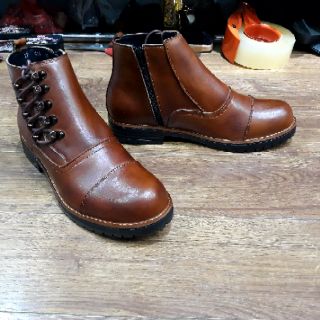 giày boot moc toe