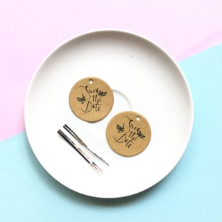 100 thẻ cưới giấy kraf( tặng dây kẽm)