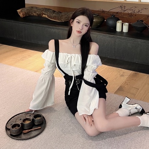 Set Áo Trễ Vai Dài Tay + Chân Váy Yếm Lưng Cao Thời Trang Hàn Cho Nữ